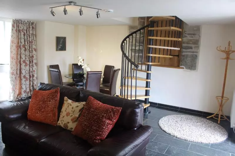 Majatalo Dolgun Uchaf Historic B&b And Self Catering Cottages In Snowdonia