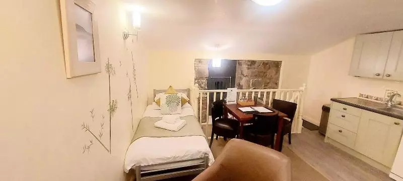 Majatalo Dolgun Uchaf Historic B&b And Self Catering Cottages In Snowdonia