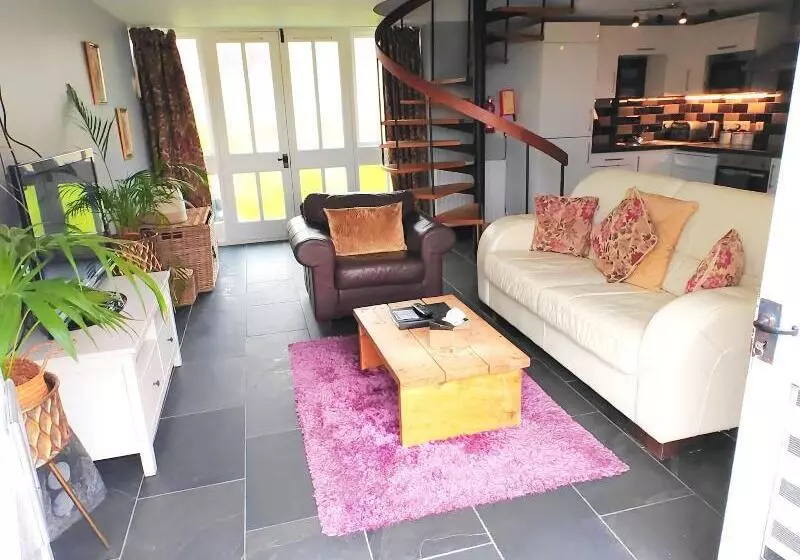 Majatalo Dolgun Uchaf Historic B&b And Self Catering Cottages In Snowdonia
