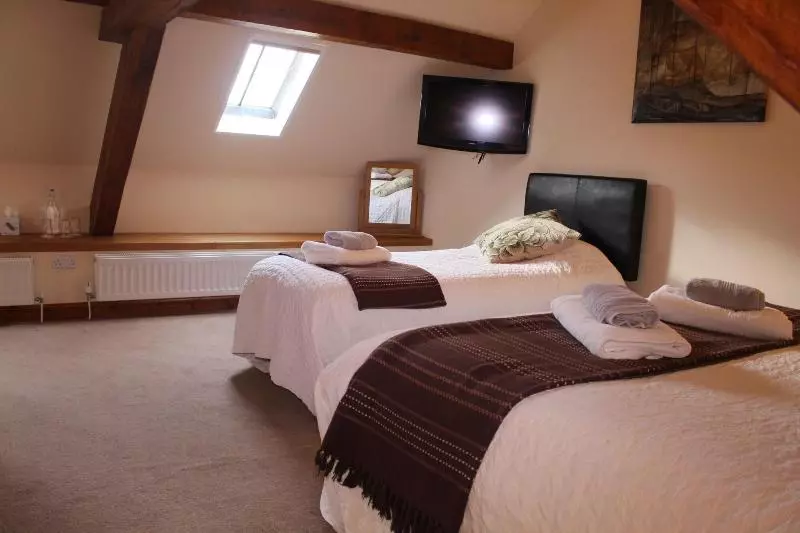 Majatalo Dolgun Uchaf Historic B&b And Self Catering Cottages In Snowdonia