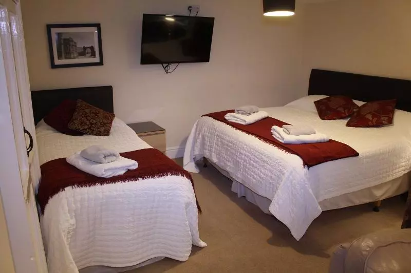 Majatalo Dolgun Uchaf Historic B&b And Self Catering Cottages In Snowdonia