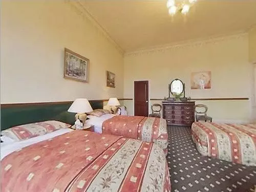 بنسيون Langley Bank Guest House