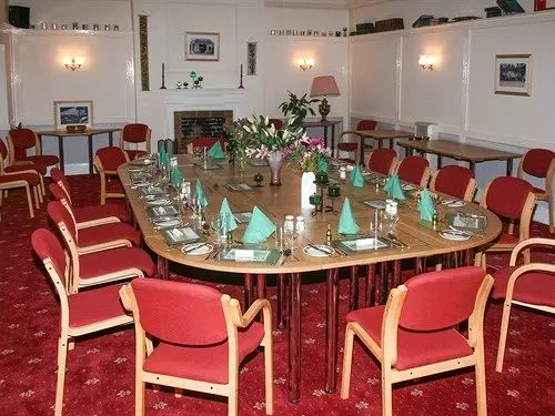 ペンション Lydney House