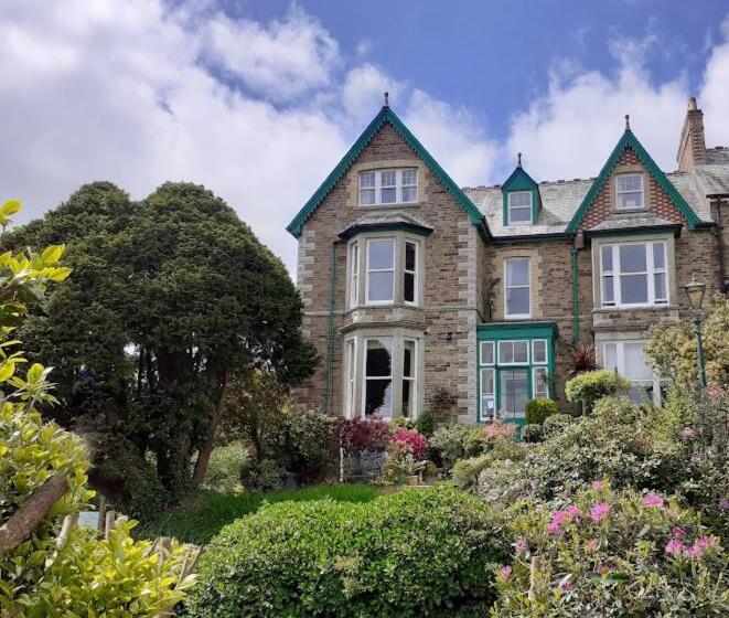 Пансион Penrose Bed & Breakfast