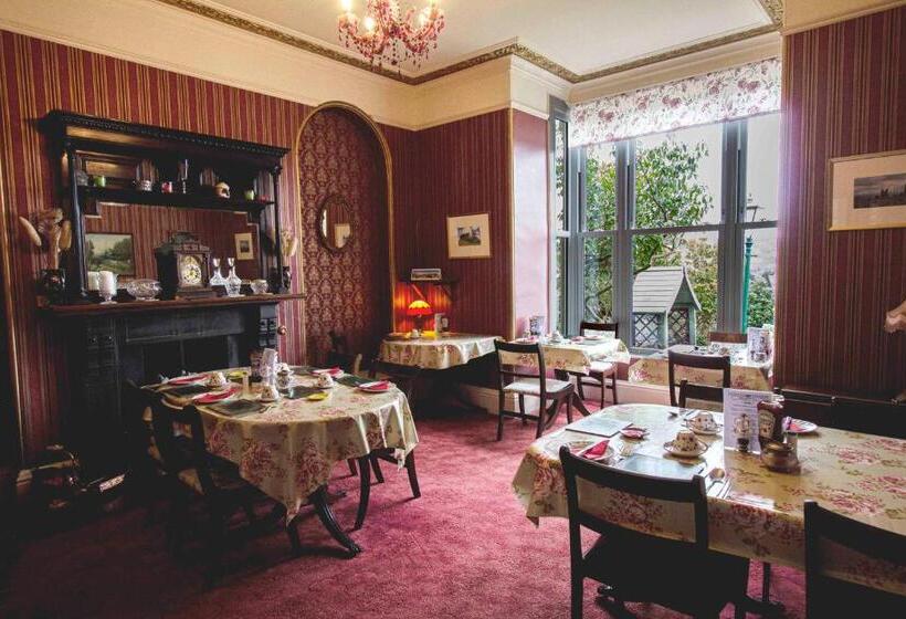 Пансион Penrose Bed & Breakfast