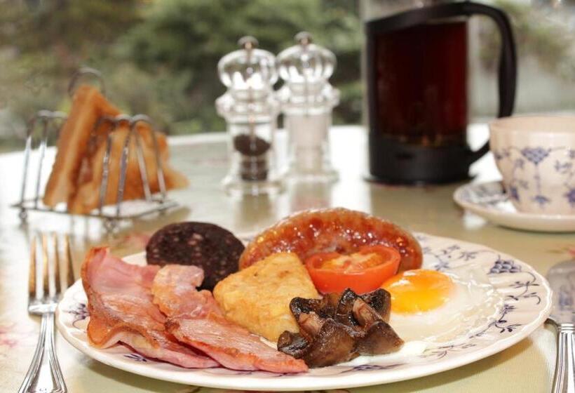 Пансион Penrose Bed & Breakfast