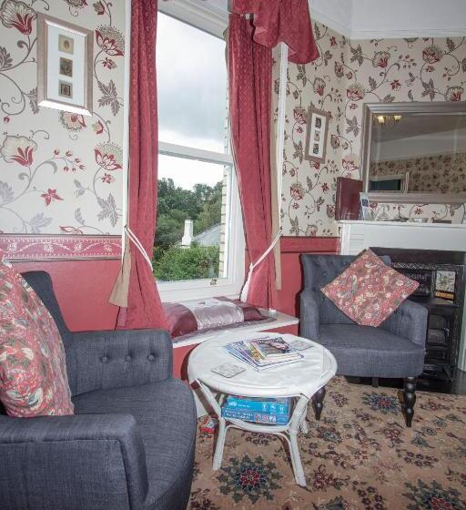 Пансион Penrose Bed & Breakfast