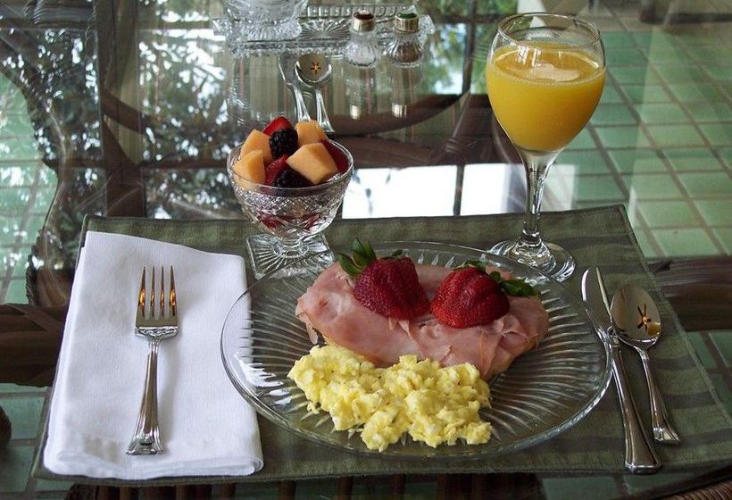 Robinwood Bed & Breakfast