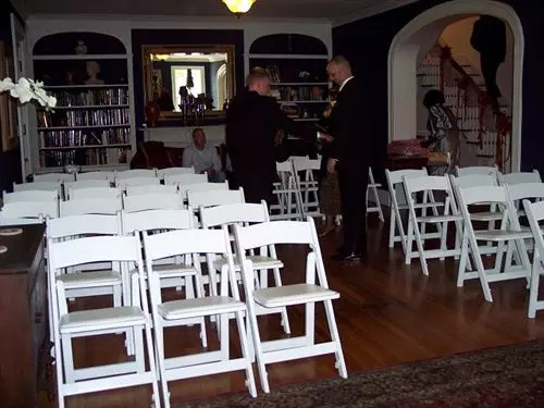 Robinwood Bed & Breakfast