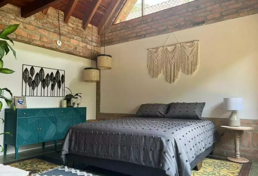 ユースホステル Casa Kolibri