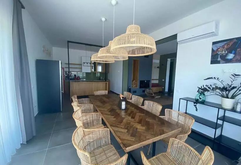 Aamiaismajoitus (B&B) Angyal Villa