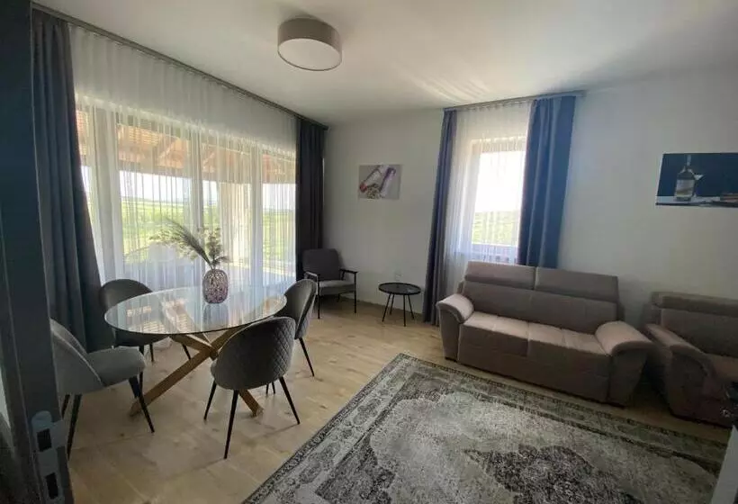 Aamiaismajoitus (B&B) Angyal Villa