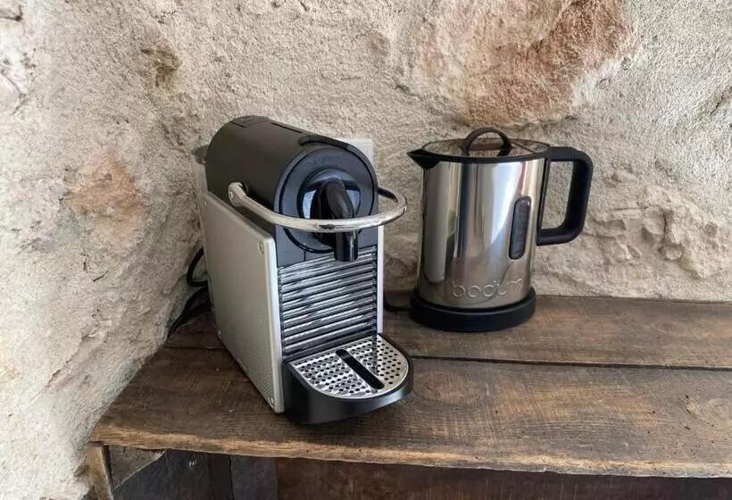 ベッドアンドブレックファースト La Parenthèse Du Var   Chambre D Hôtes Petits Déjeuners Inclus Et Terrasse Ombragée