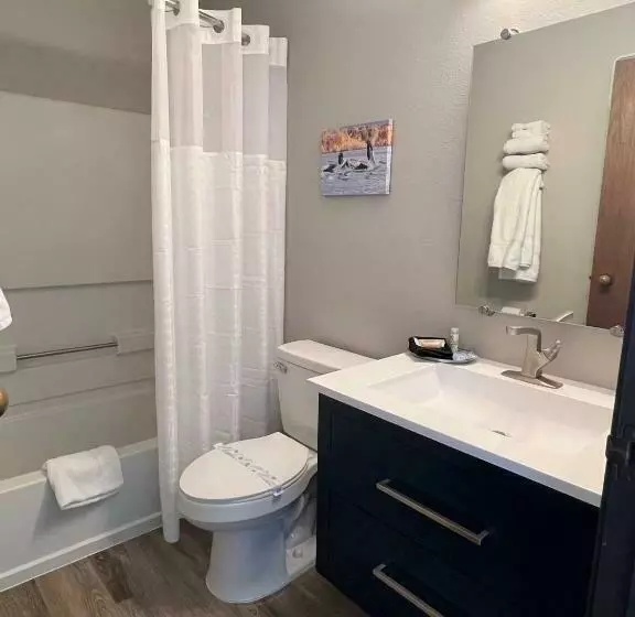 ホテル Hilltop Inn & Suites