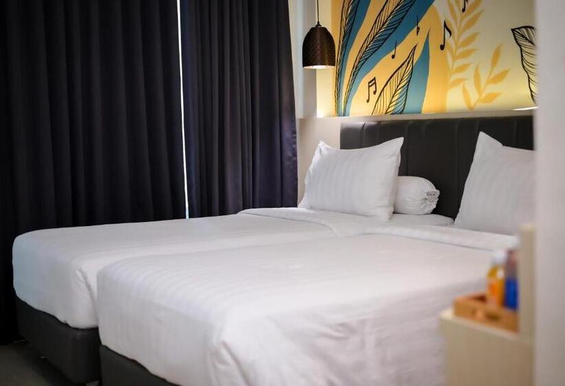 فندق Kesuma Front One Boutique  Palembang