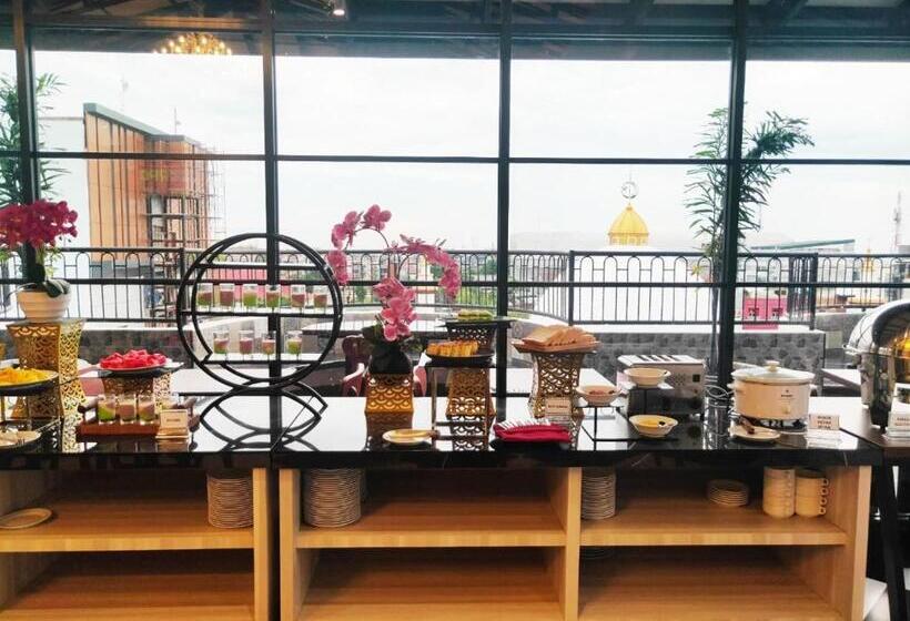 فندق Kesuma Front One Boutique  Palembang