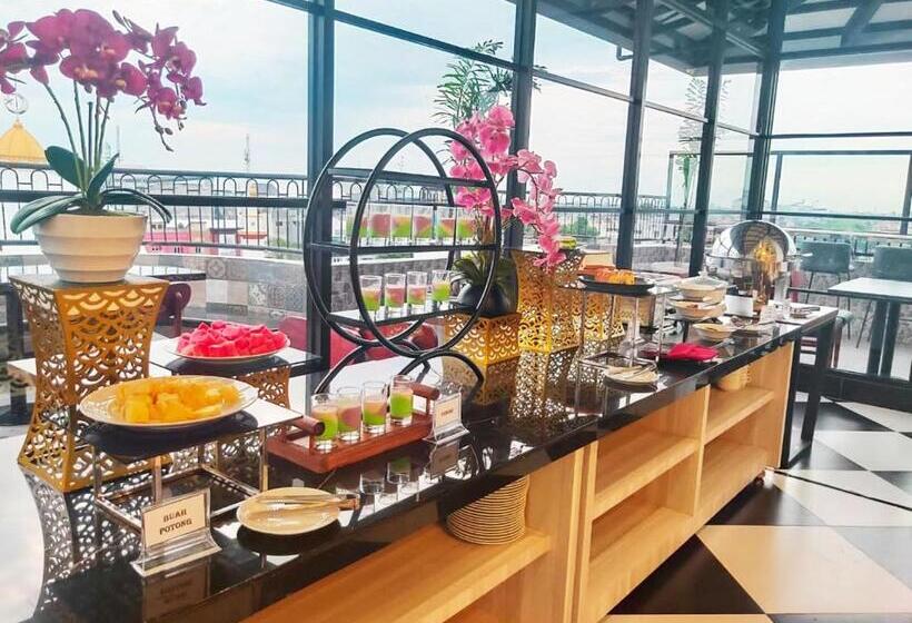 فندق Kesuma Front One Boutique  Palembang