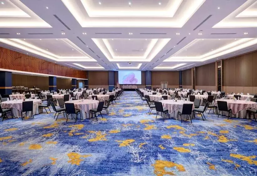 Hotelli The Sentra  Manado