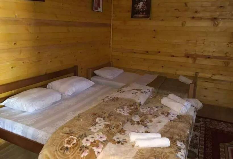 هتل Villas Freskia Valbona