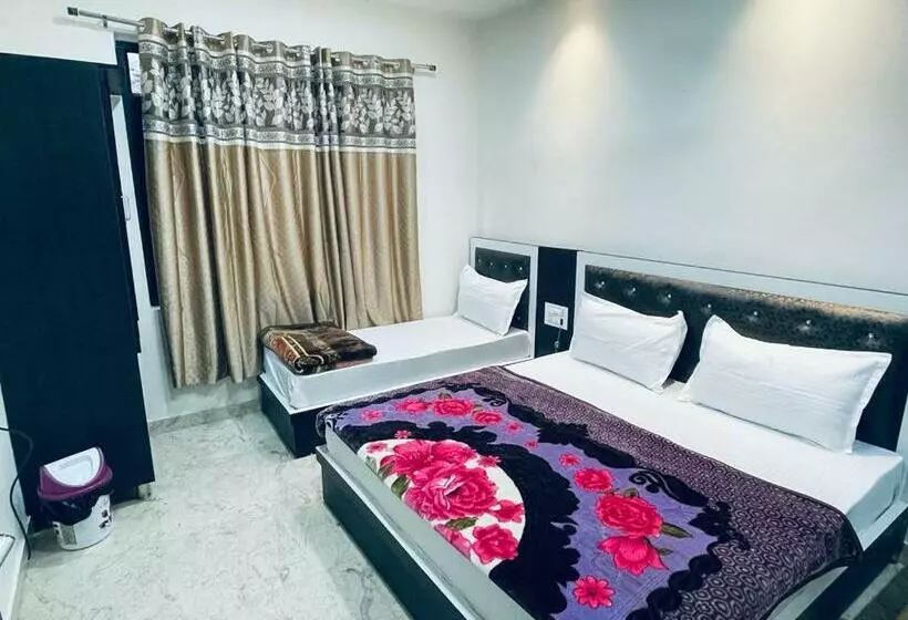 هتل Yuvraj Residency