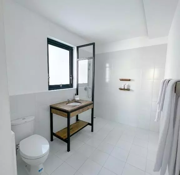 Palm Springs Bali Dive Resort