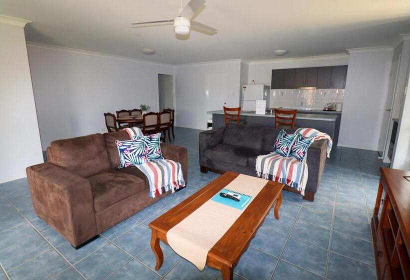 Пансион Blk Stays Guest House Deluxe Units Morayfield