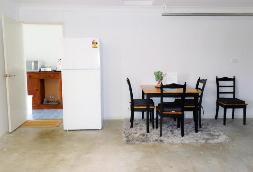 Пансион Blk Stays Guest House Deluxe Units Morayfield