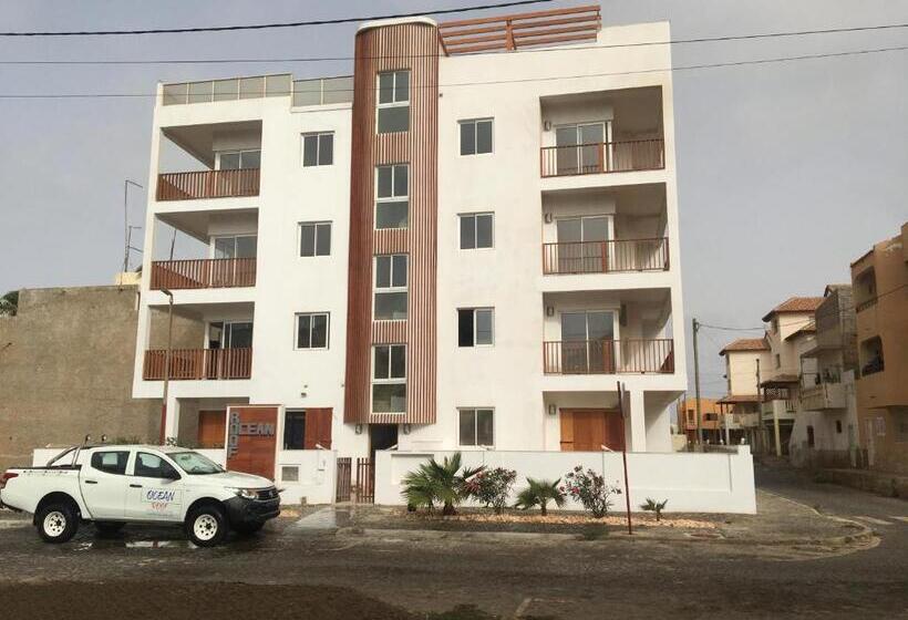 پانسیون Ocean Roof