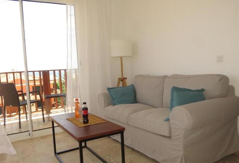 پانسیون Ocean Roof