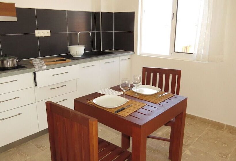 پانسیون Ocean Roof