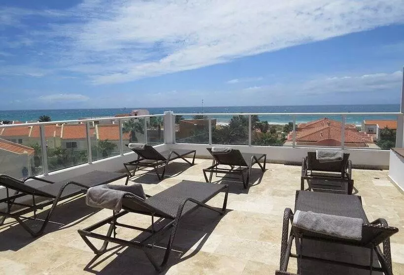 پانسیون Ocean Roof