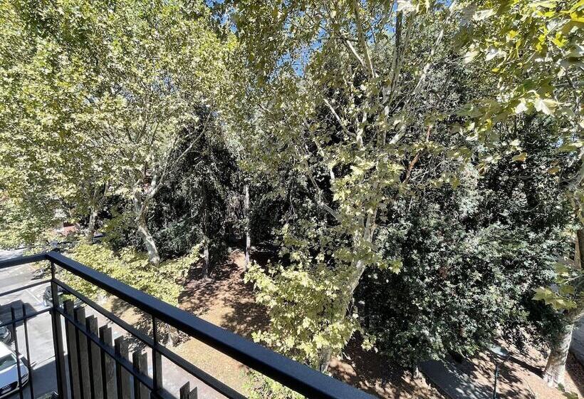 پانسیون Venice Hub