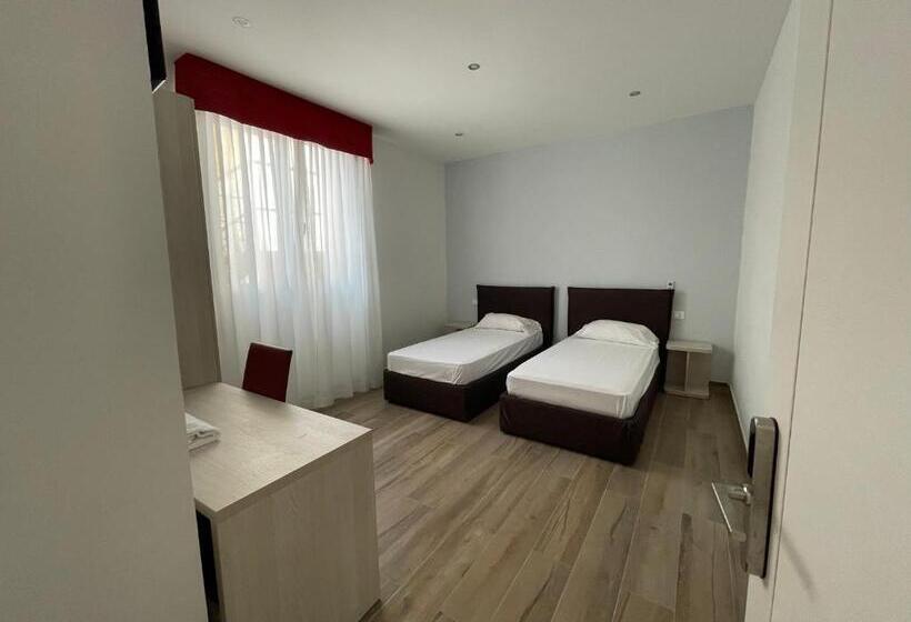 پانسیون Venice Hub