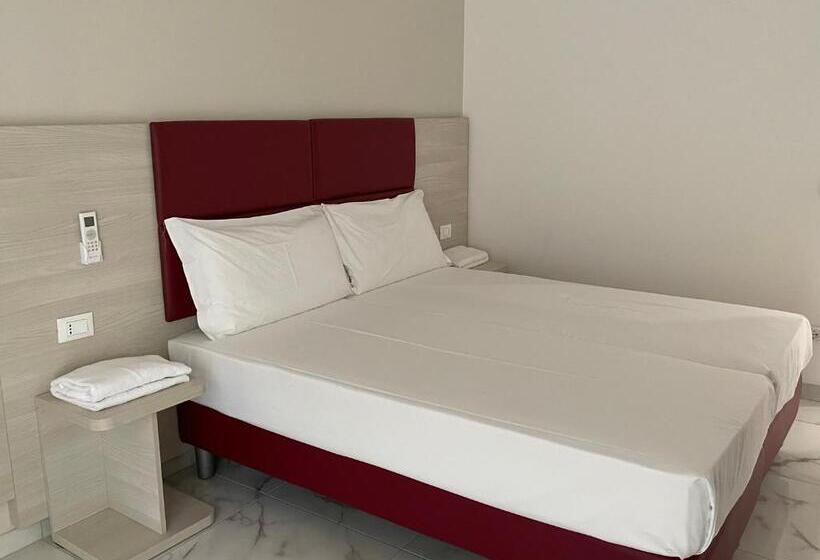 پانسیون Venice Hub