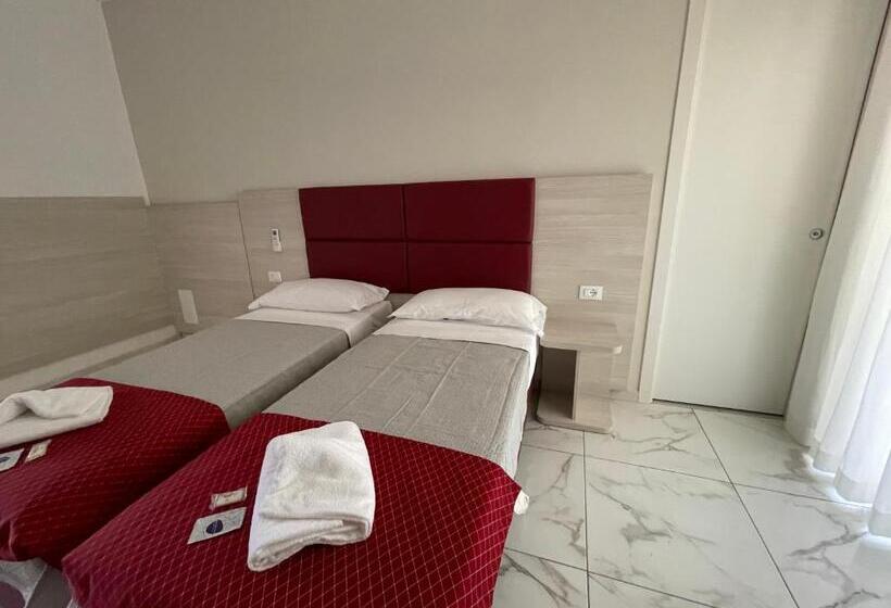 پانسیون Venice Hub