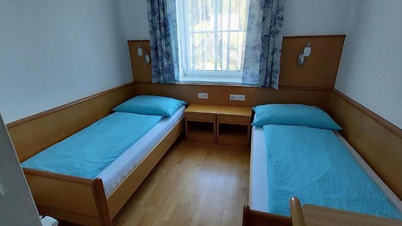 Bed & Breakfast Pension Koderholt