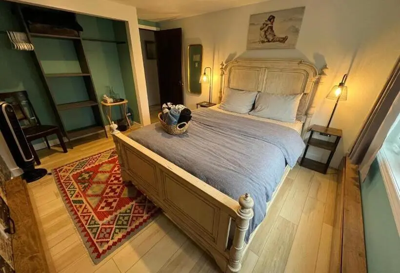 تختخواب و صبحانه 好丘。hacho House