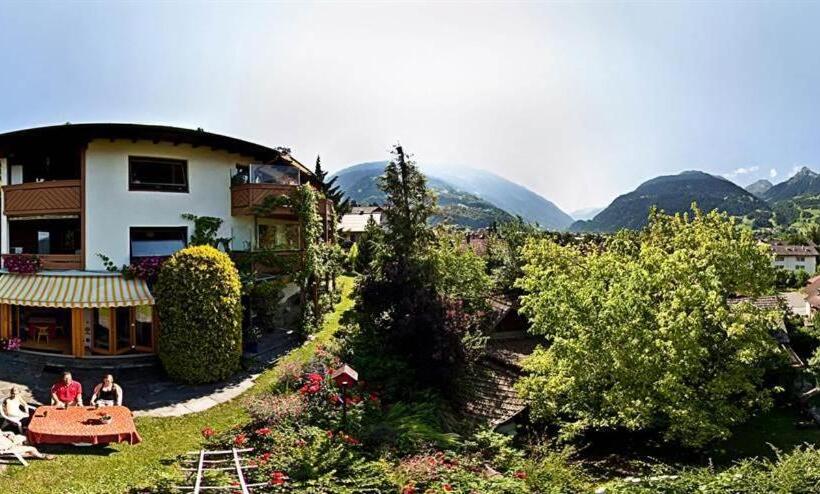 تختخواب و صبحانه Haus Kasimir