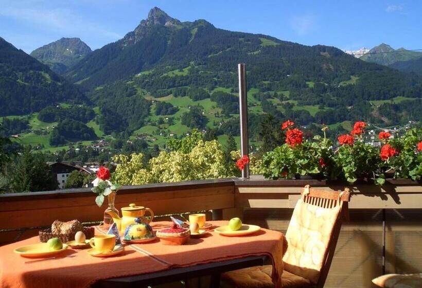 تختخواب و صبحانه Haus Kasimir