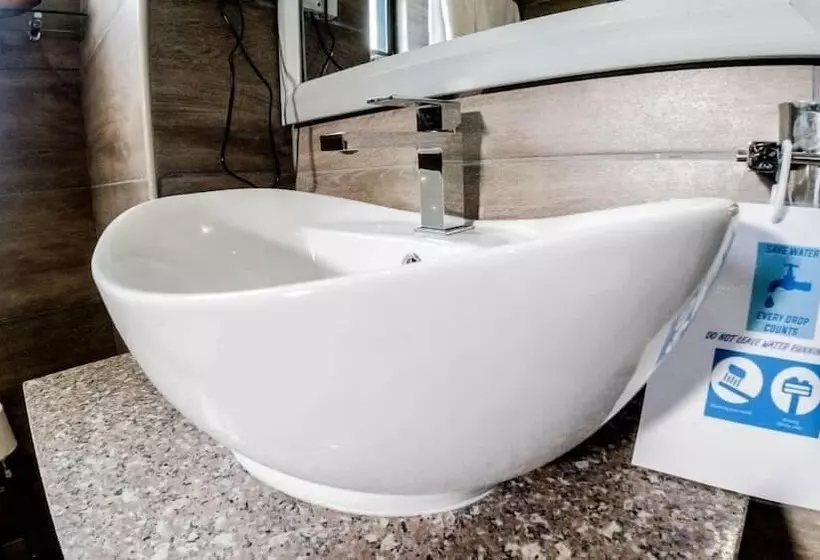 تختخواب و صبحانه Starlight Inn