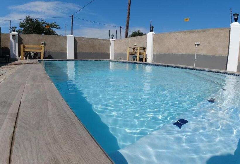 تختخواب و صبحانه Starlight Inn