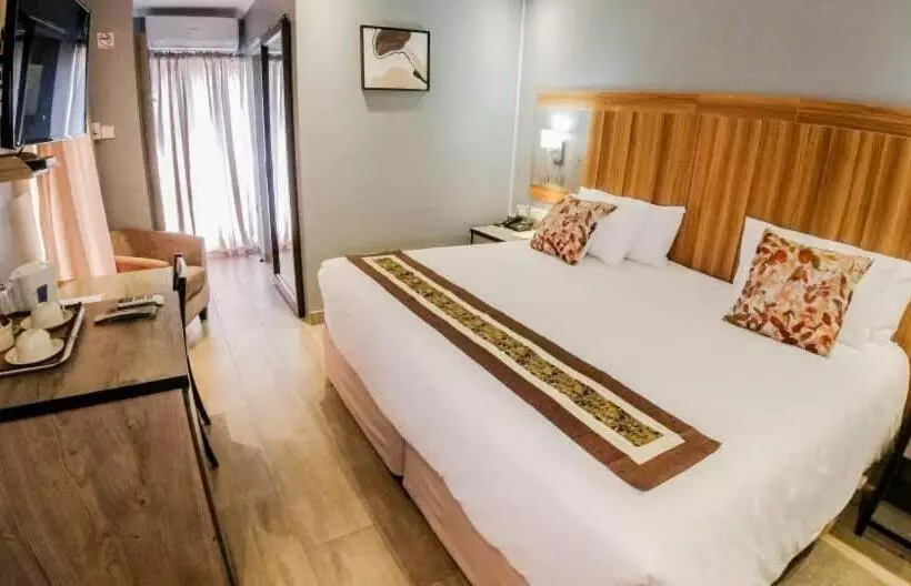 تختخواب و صبحانه Starlight Inn