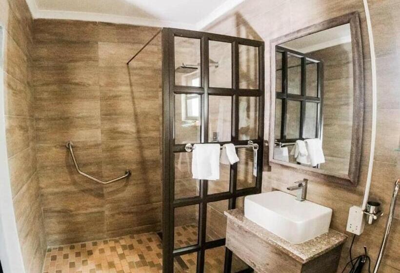 تختخواب و صبحانه Starlight Inn