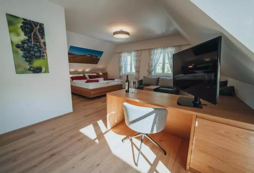 Aamiaismajoitus (B&B) Weinquartier Pichler Schober