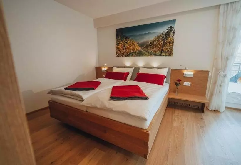 Aamiaismajoitus (B&B) Weinquartier Pichler Schober