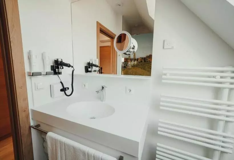 Aamiaismajoitus (B&B) Weinquartier Pichler Schober