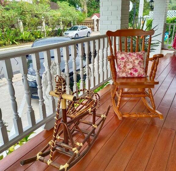 فندق เซน บัลโคนี่ เฮ้าส์ ระนอง