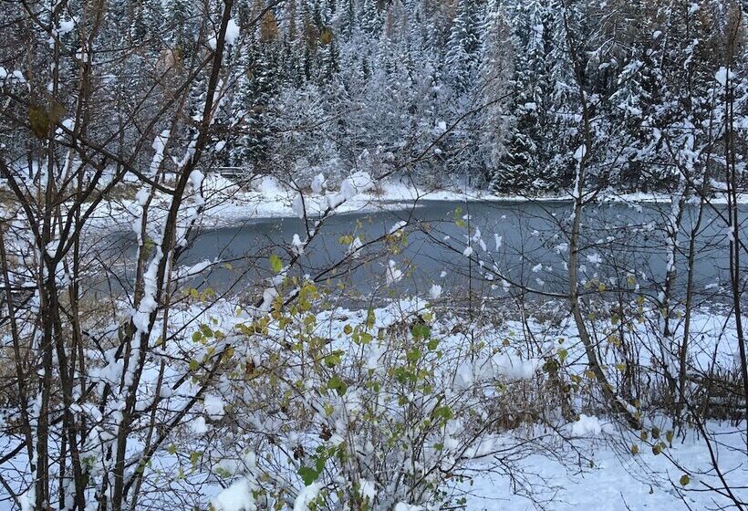 Отель St Michael Alpin Retreat