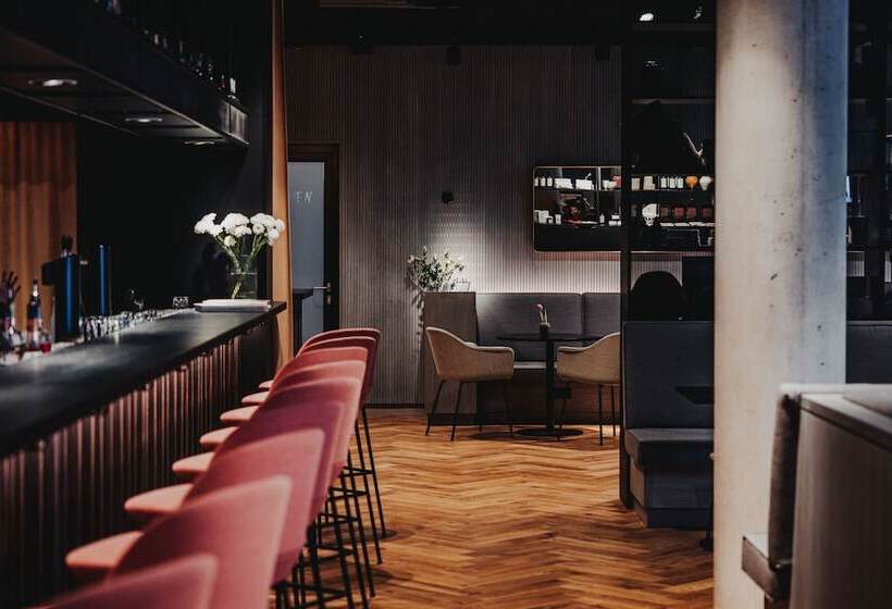 Отель Hiive Oldenburg