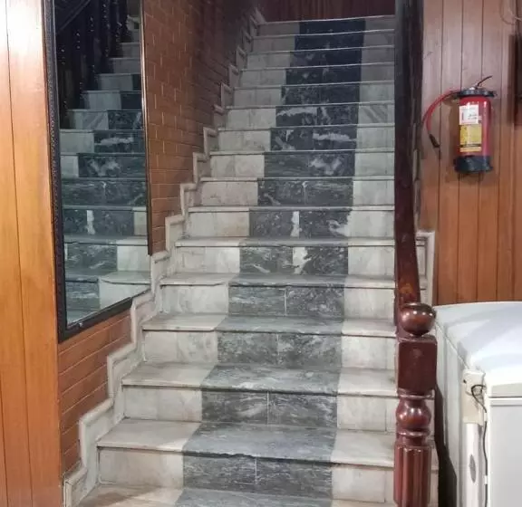 هتل Khursheed Palace